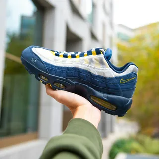 Nike Air Max 95 SB Eric Koston Obsidian Speed Yellow image uploaded by @vlad